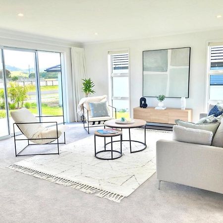 Hosts On The Coast - Bright New Delight On Kupe Villa Whitianga Exterior photo