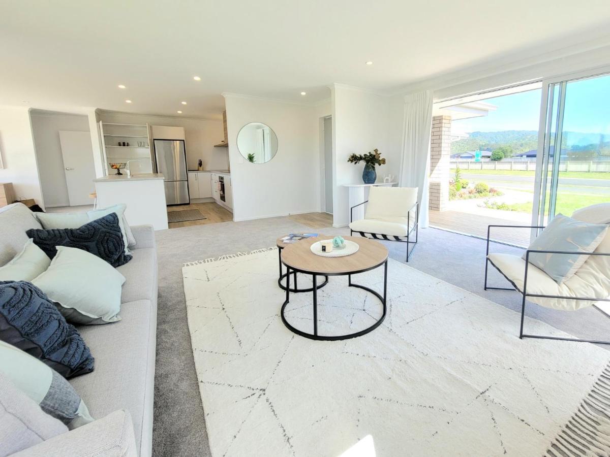 Hosts On The Coast - Bright New Delight On Kupe Villa Whitianga Exterior photo